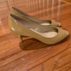 Tahari Shoes - Nude Peep Toe Heel Tahari Shoes - Nude Peep Toe Heel